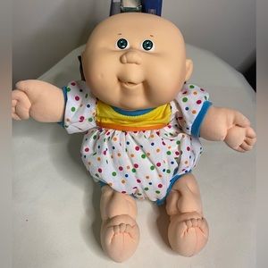 Vintage 1983 Cabbage Patch Doll, No Hair , NO box or paperwork Collectible Doll